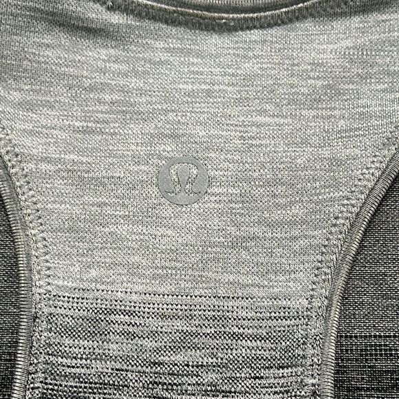 Lululemon Balance & Resist Seamless Crop Tank Grey Ombré Size 4 - Picture 3 of 6